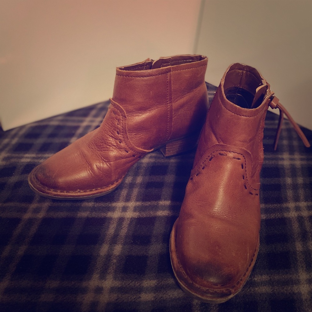 GIANI BERNINI booties!